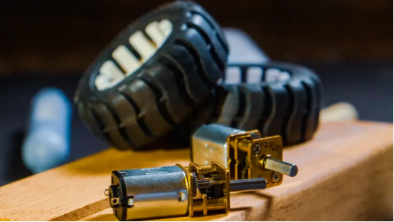 The Application of I-Shaped Inductors in Smart Home Motor Drive Circuits